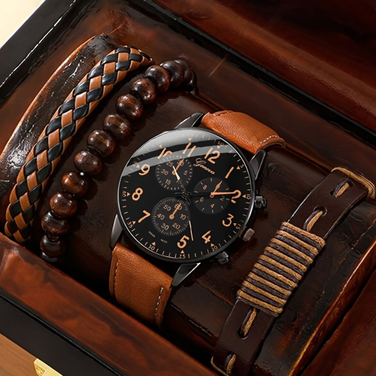 Los hombres falsos tres ojos de moda de negocios tendencia correa reloj de cuarzo más pulsera trenzada 4pcs / set reloj de hombre
