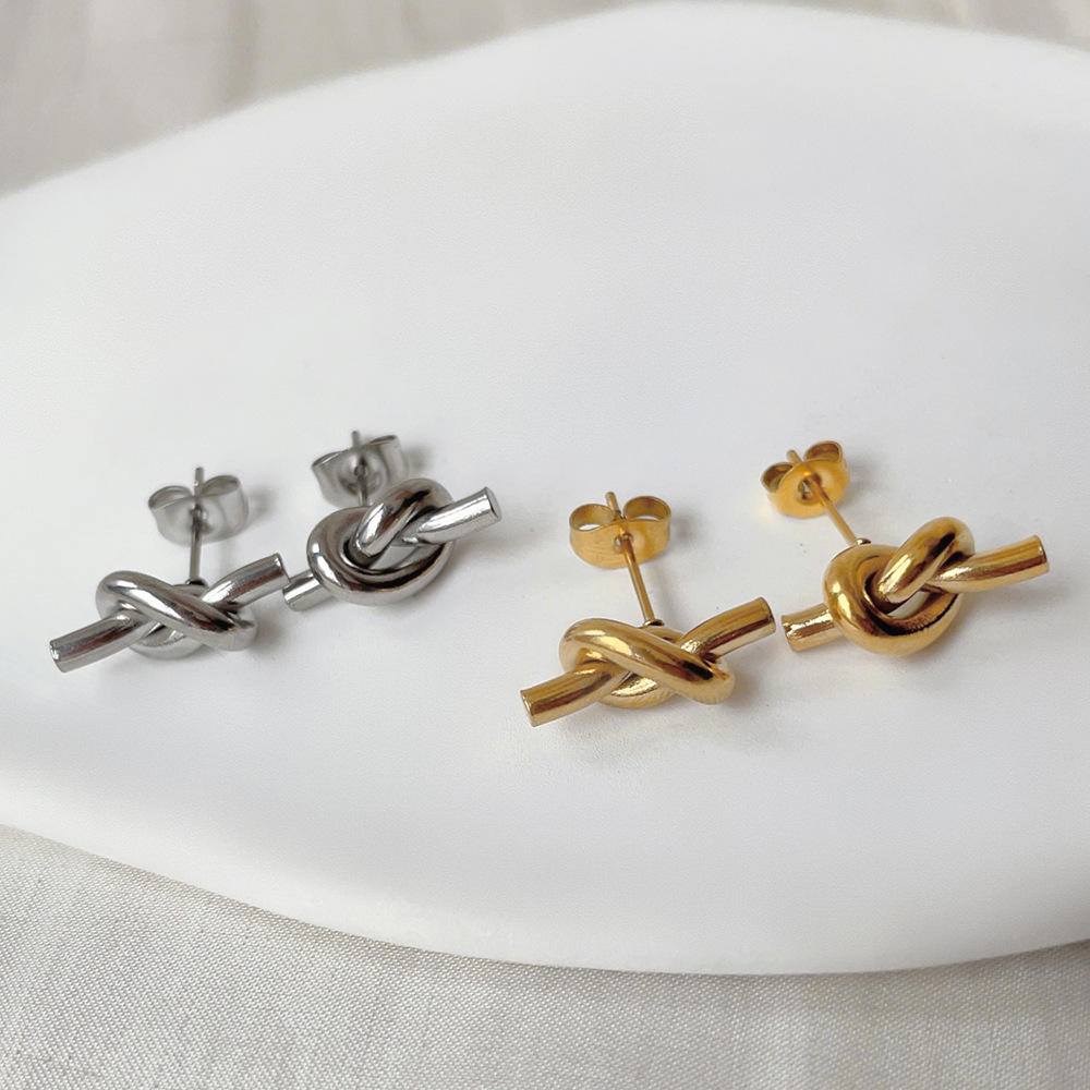 Daily Occasion 1 Pair Simple Style Knot Plating Titanium Steel Ear Studs