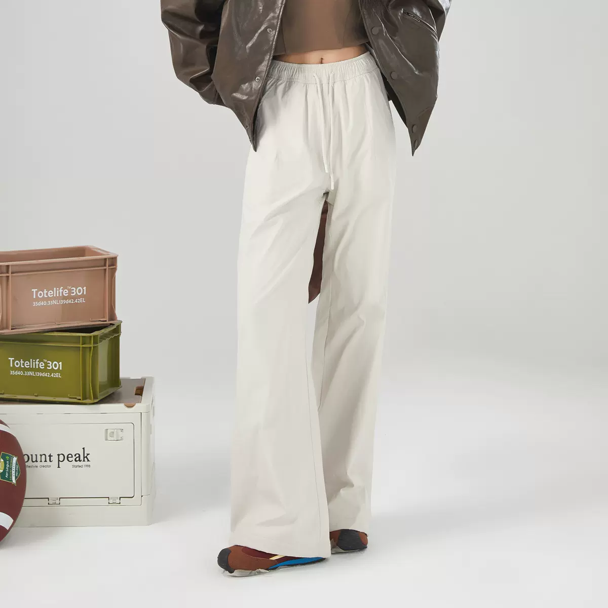 防风冲锋喇叭裤外贸跨境批发2025秋季秋冬新加绒简约时尚休闲裤女