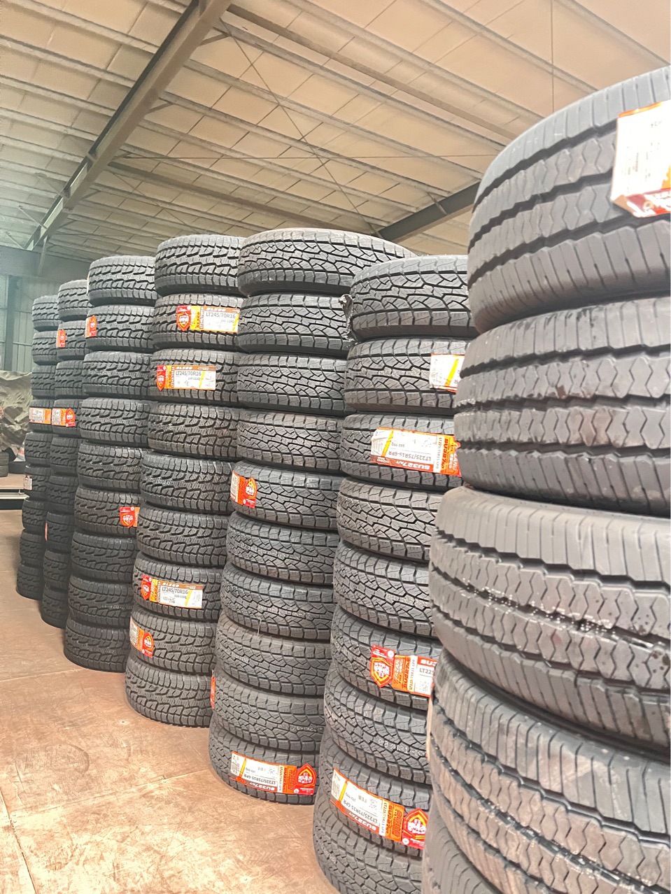 Quannuo Tire 225/75R15 Off-road Tire Pickup Truck Beiqi Futian Scenic Thickened 6-Layer AT 22575R15