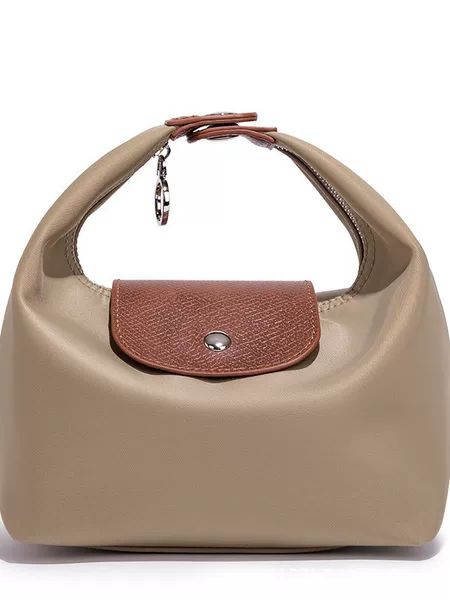 2025 New Waterproof Nylon Lunch Box Bag Niche Design Commuter Handbag Casual Versatile One-Shoulder Dumpling Bag for Women