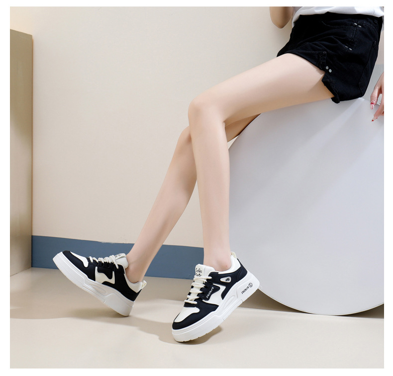 2024 automne blanc nouvelle version coréenne ins étudiante hauteur augmentant la tendance des chaussures de sport à semelles épaisses_voghion.com