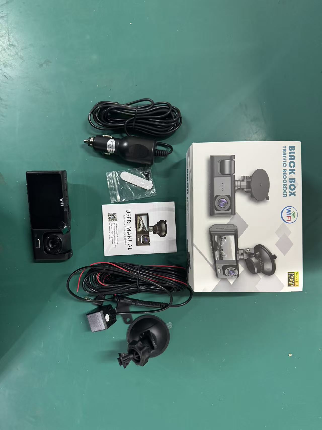 C309 Three-Lens Wifi Dash Cam with Automatic Collision Recording, Dual-Chamber Video Recording for Both Inside and Outside the Car