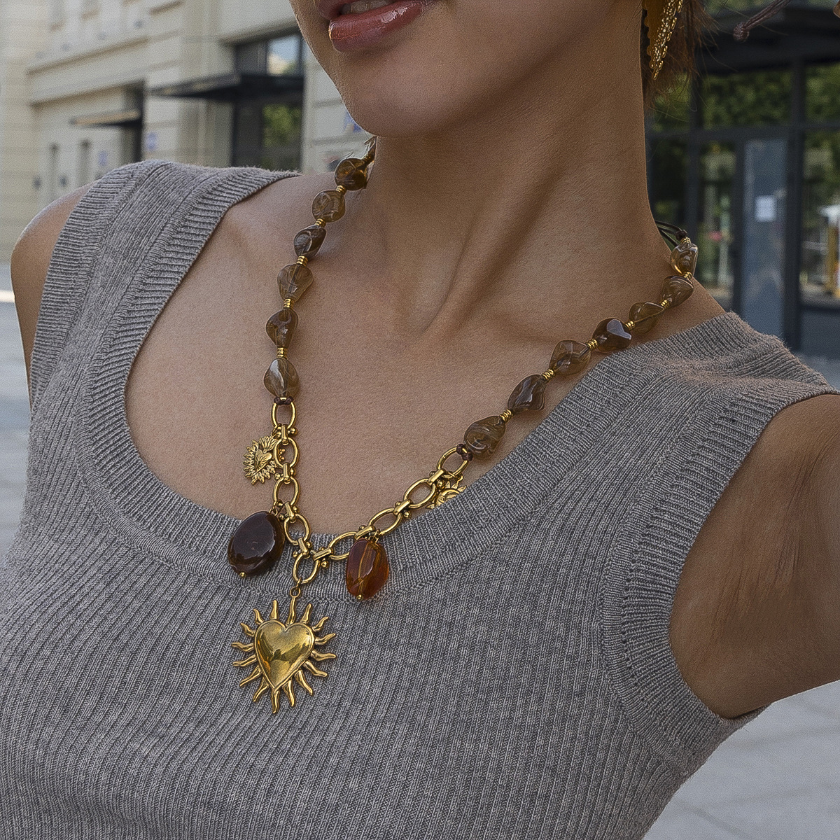 Collar de acero inoxidable de lujo ligero y amoroso, collar de colgante de sol, acrílico, cuerda tejida, cadena clavícula para mujeres