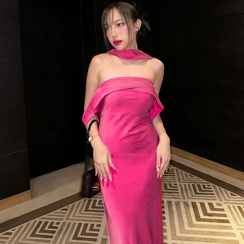 Женская одежда в европейском и американском стиле 2023 летняя новая мода сплошной цвет сексуальный топ на молнии с открытой спиной платье Внешняя торговля оптом