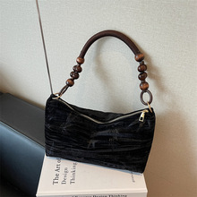 ����ʽ����Ů2025�＾�¿�s�r�д̽�Ҹ�°�С�����L�ٴ�μ��