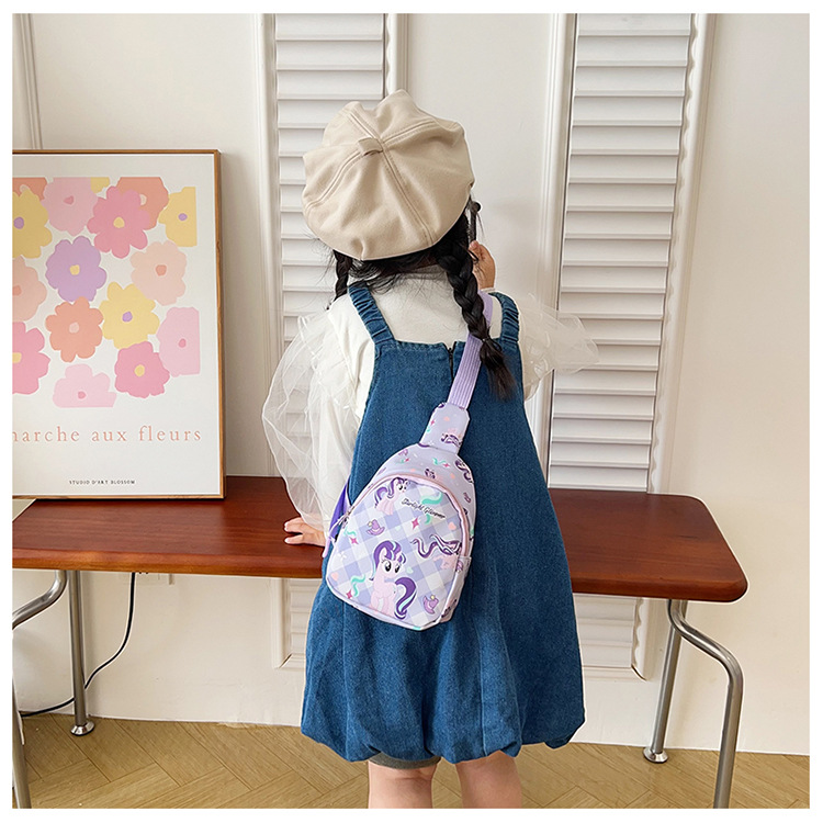 Wholesale of 2024 new children's bags, ins Korean cartoon chest bags, lightweight and fashionable travel crossbody backpacks for boys and girls full figure