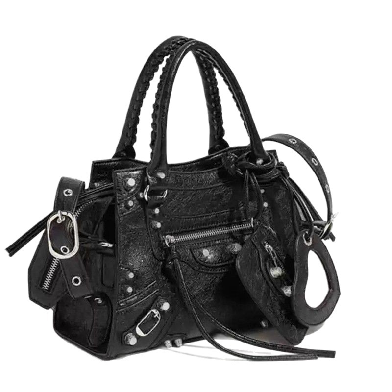 Trendy Niche Retro Studded Motorcycle Bag For Women 2025 New Sweet Cool Underarm Bag Large Capacity Handbag Shoulder Crossbody Bag - Thumbnail 5