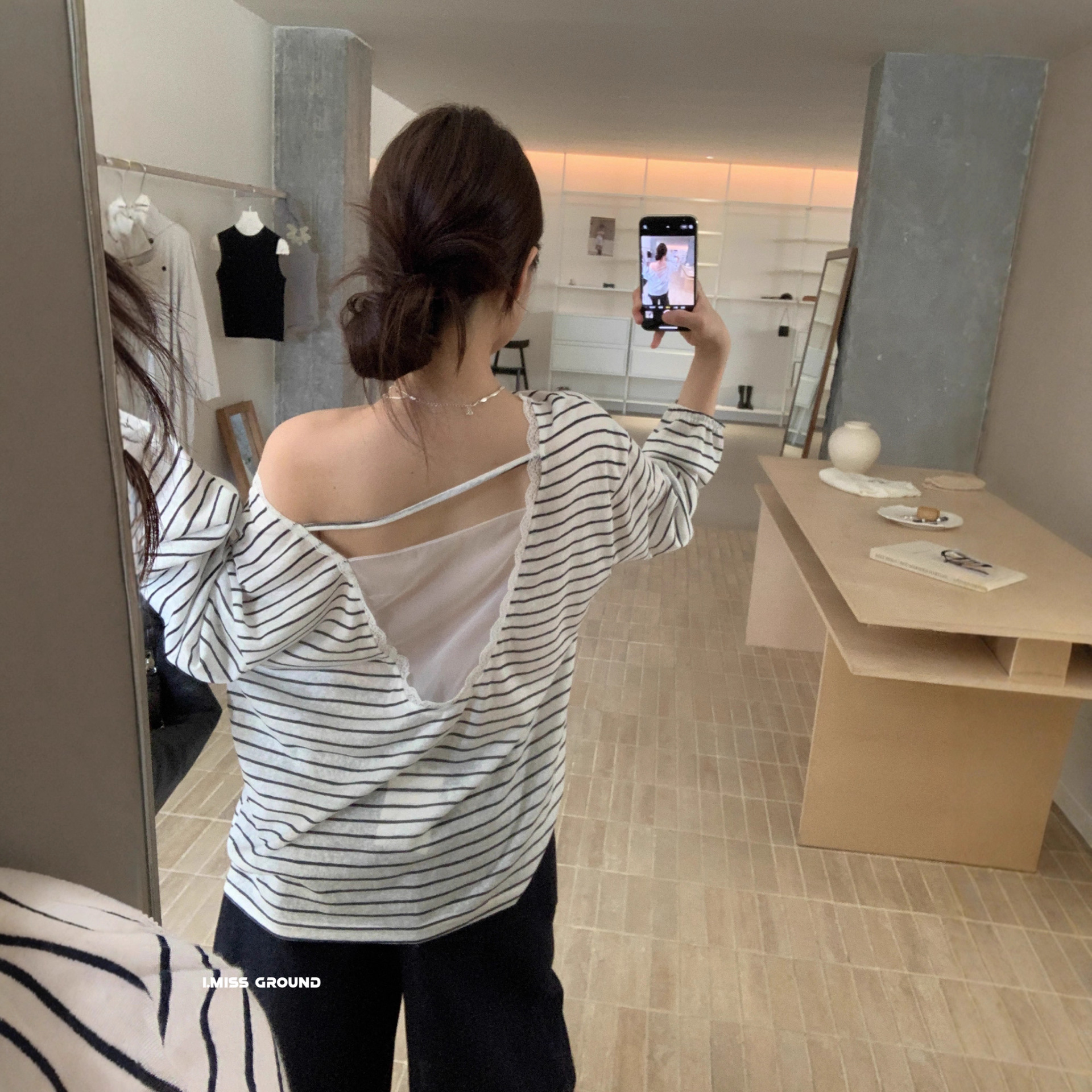 I MISS-2025秋季纯欲风设计感后背镂空蕾丝拼接条纹露肩长袖T恤女