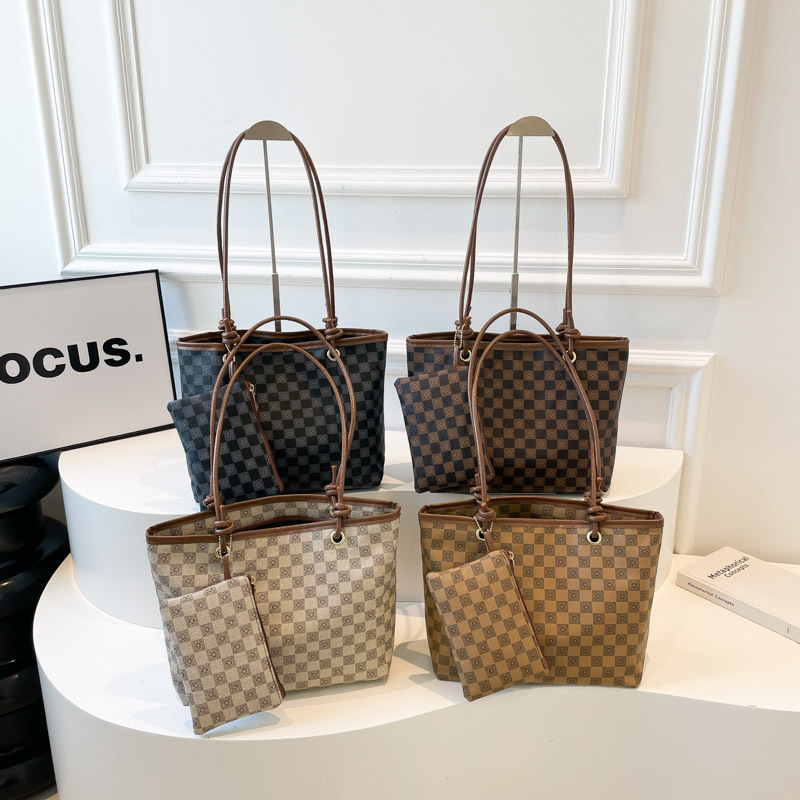 Bolsa de mano coreana transfronteriza a cuadrícula bolsas de mujer 2025, nuevo otoño bolsas de hombro de gran capacidad, bolsas para niños bajo las axilas