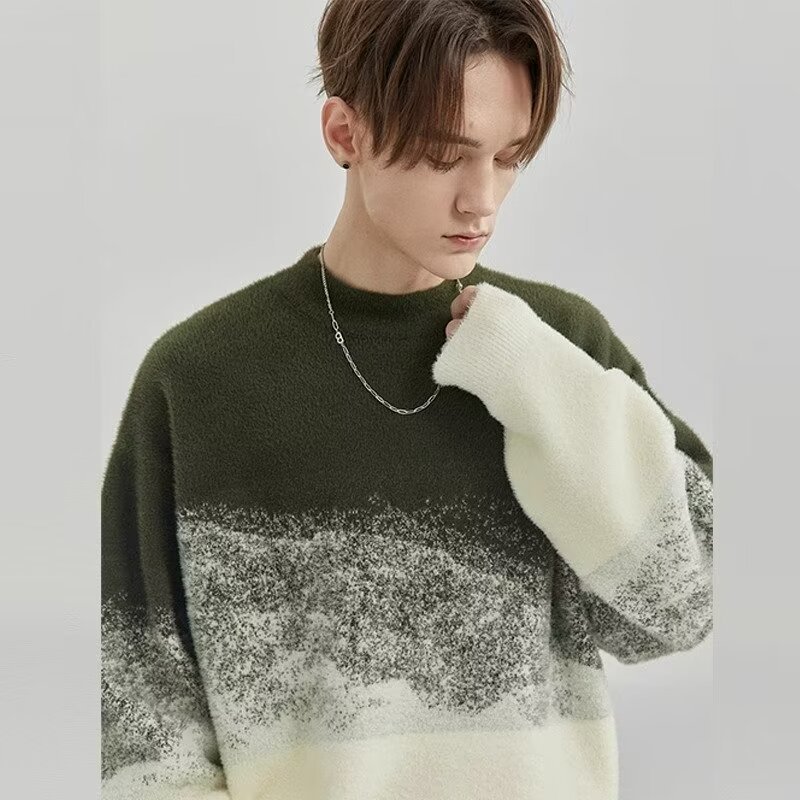 Small design retro sweater