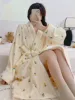 Beige radish [Sleeping Robe]