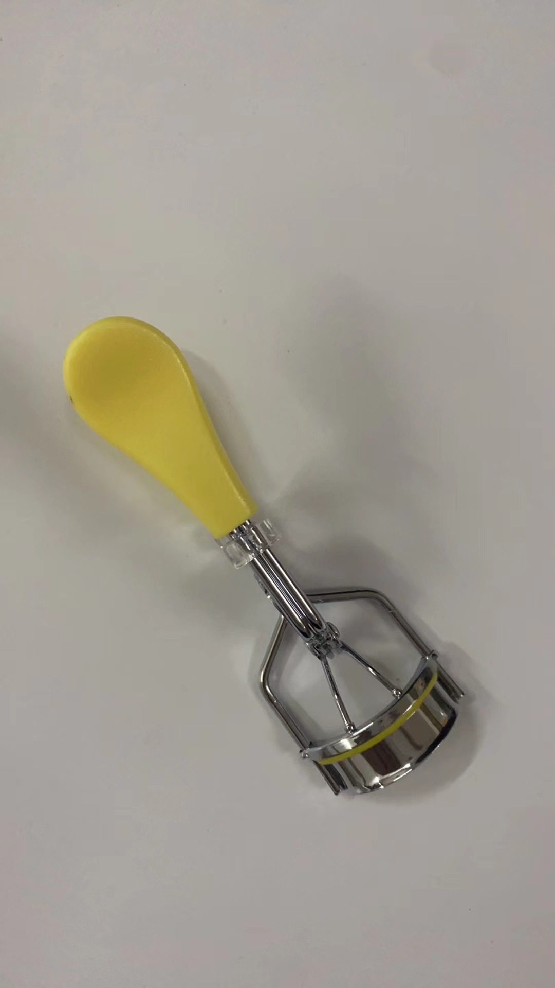 Rizador de pestañas de gran angular muestra gratis rizador de pestañas parcial herramienta de belleza rizador de pestañas portátil rizador de pestañas de belleza al por mayor