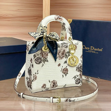 һl羳2025¿rƤyŮٴСײɫμ