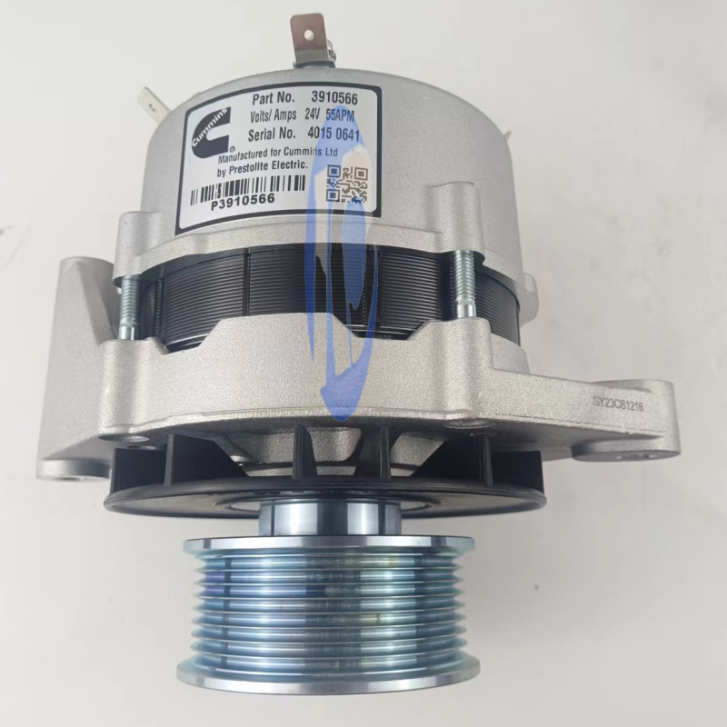 Dongfeng Cummins 6BT Construction Machinery Engine Parts Charger 3975139 3910566