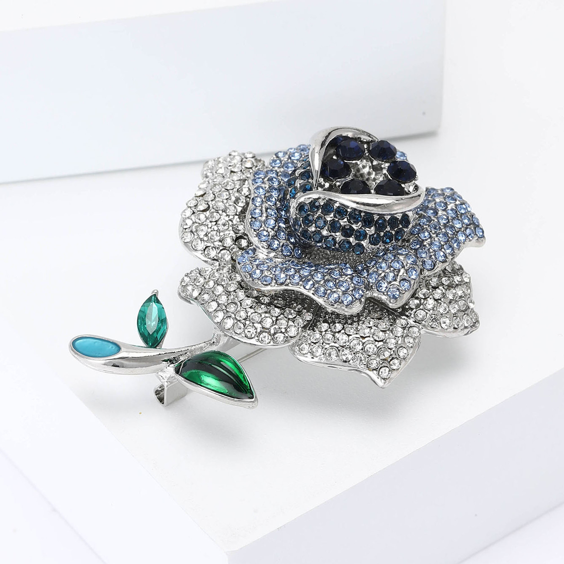 Rose, Flower Pattern Elegant Vintage Style Pin Rose Flower Alloy Rhinestones Women's Brooches