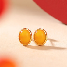 悦宝珠宝S925纯银镀金蜜蜡复古民族风吉祥回纹蛋面耳钉国风银耳饰