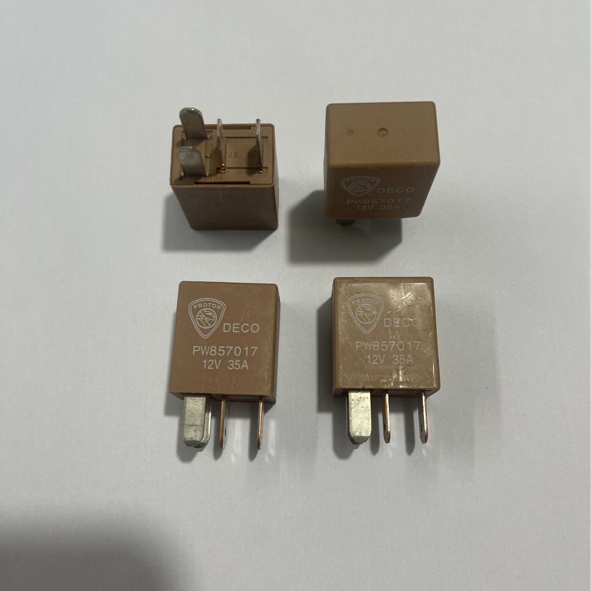 宝腾莲花汽车继电器PW857017 12V