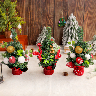 Pine Needle Red Fruit Christmas Tree Ornaments 2025 Amazon Best Selling Mini Christmas Tree Christmas Decoration Scene Layout