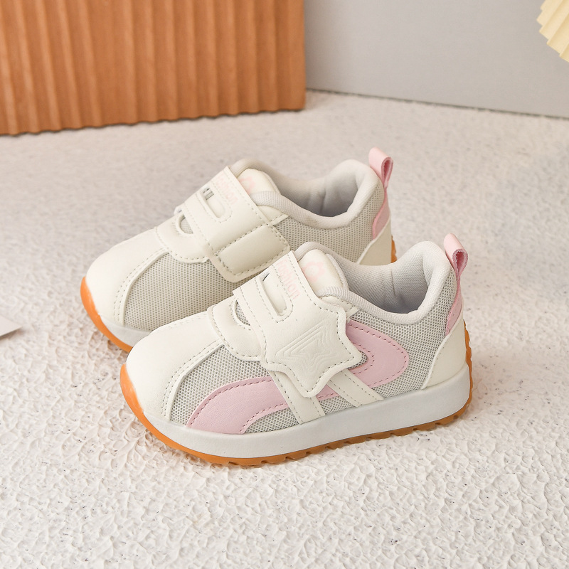 Zapatos infantiles coreanos de malla transpirables zapatos deportivos infantiles primavera y otoño zapatos de carreras antideslizantes para niños y niñas zapatos casuales para bebés