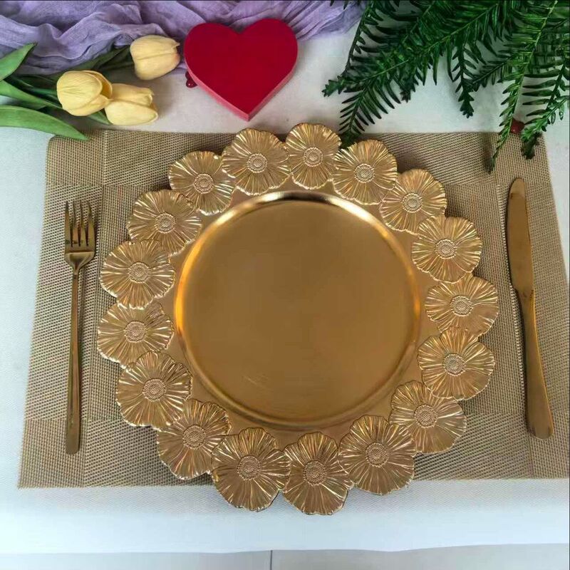 Foreign Trade Charger Plates, High-End Elegant Gold Flower-Decorated Plates for Hotel Weddings and Parties Foreign Trade Charger Plates, High-End Elegant Gold Flower-Decorated Plates for Hotel Weddings and Parties