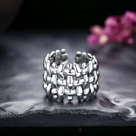 手链;戒指;项链