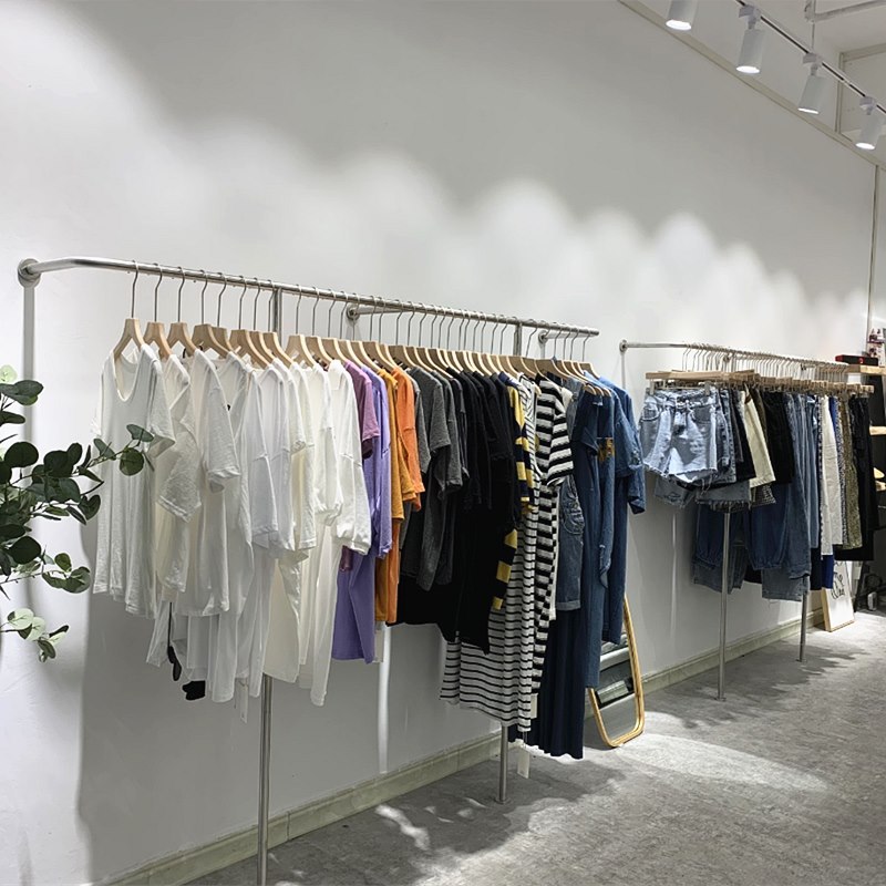 批发定制衣服展示架女装店服装陈列货架韩式不锈钢上墙壁挂衣架子