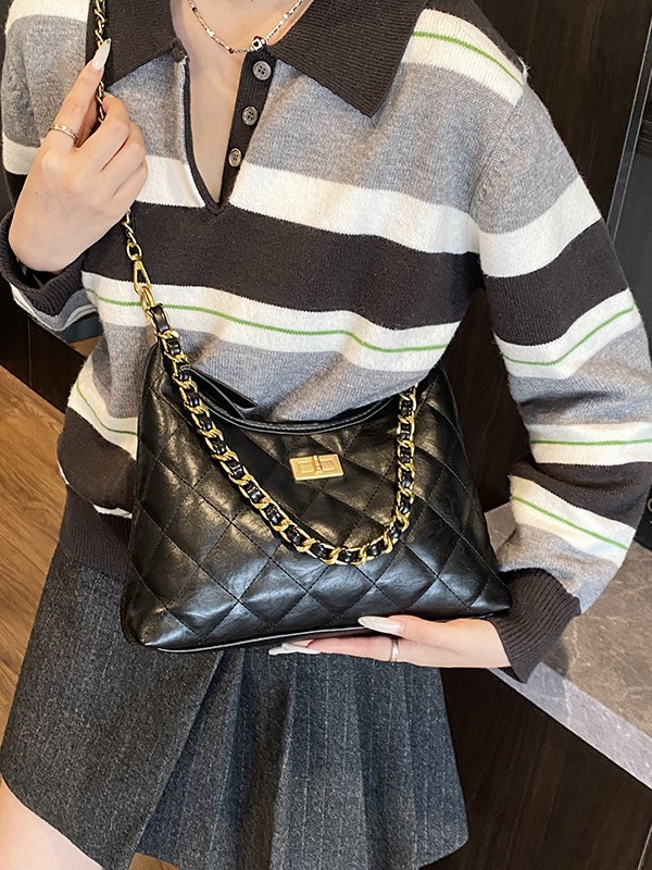 Bolso de cadena de diamante de alta calidad para mujeres 2025, otoño y invierno nuevo estilo retro bolso de bolsas de bolsas fragrantes, textura plegable, mochila