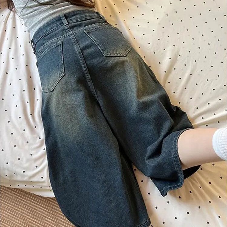 American retro washed denim shorts for women, new summer style, high-waisted, loose-fitting, slimming, plus-size, three-quarter length wide-leg pants American retro washed denim shorts for women, new summer style, high-waisted, loose-fitting, slimming, plus-size, three-quarter length wide-leg pants