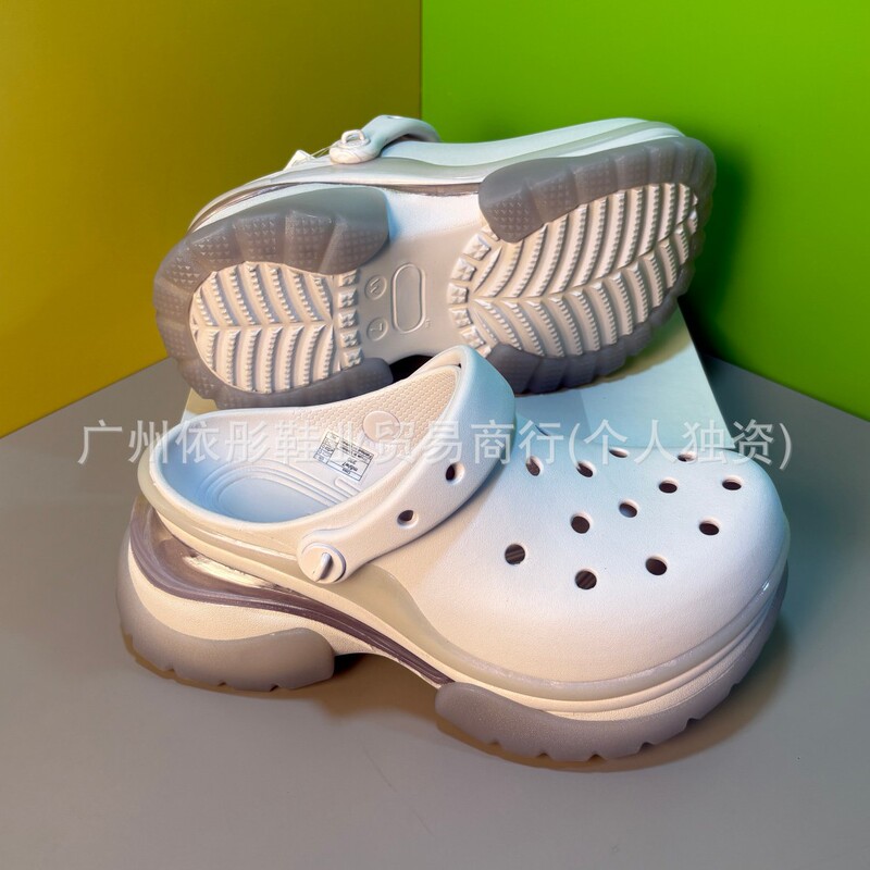 Kajia's New Model, Same Style as Bai Lu's Coss Little Dolphin Retro Air-Cushioned Perforated Women's Thick-Soled Sandals | 212811 Wholesale