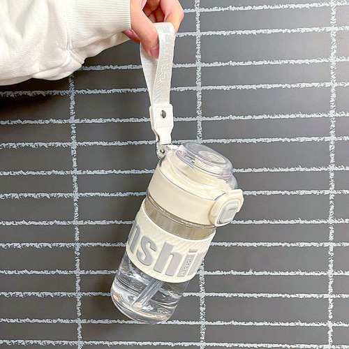 Minimalist Instagram-style plastic cup with straw, suitable for women, high-quality student on-the-go cup, heat-resistant, food-grade, space cup