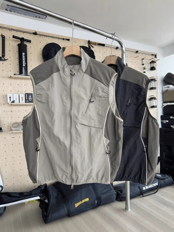 25 新しいアウトドアサイクリングと登山スポーツ作業服大きなポケットマウンテンスタイルカラーブロックスタンドカラーカップルスタイル多用途ベスト|undefined