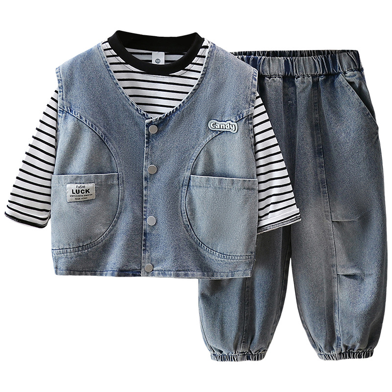 7098 traje de primavera para niños 2025 nueva camisa de fondo para niños guapos estilo de primavera y otoño traje de mezclilla coreana de tres piezas primavera