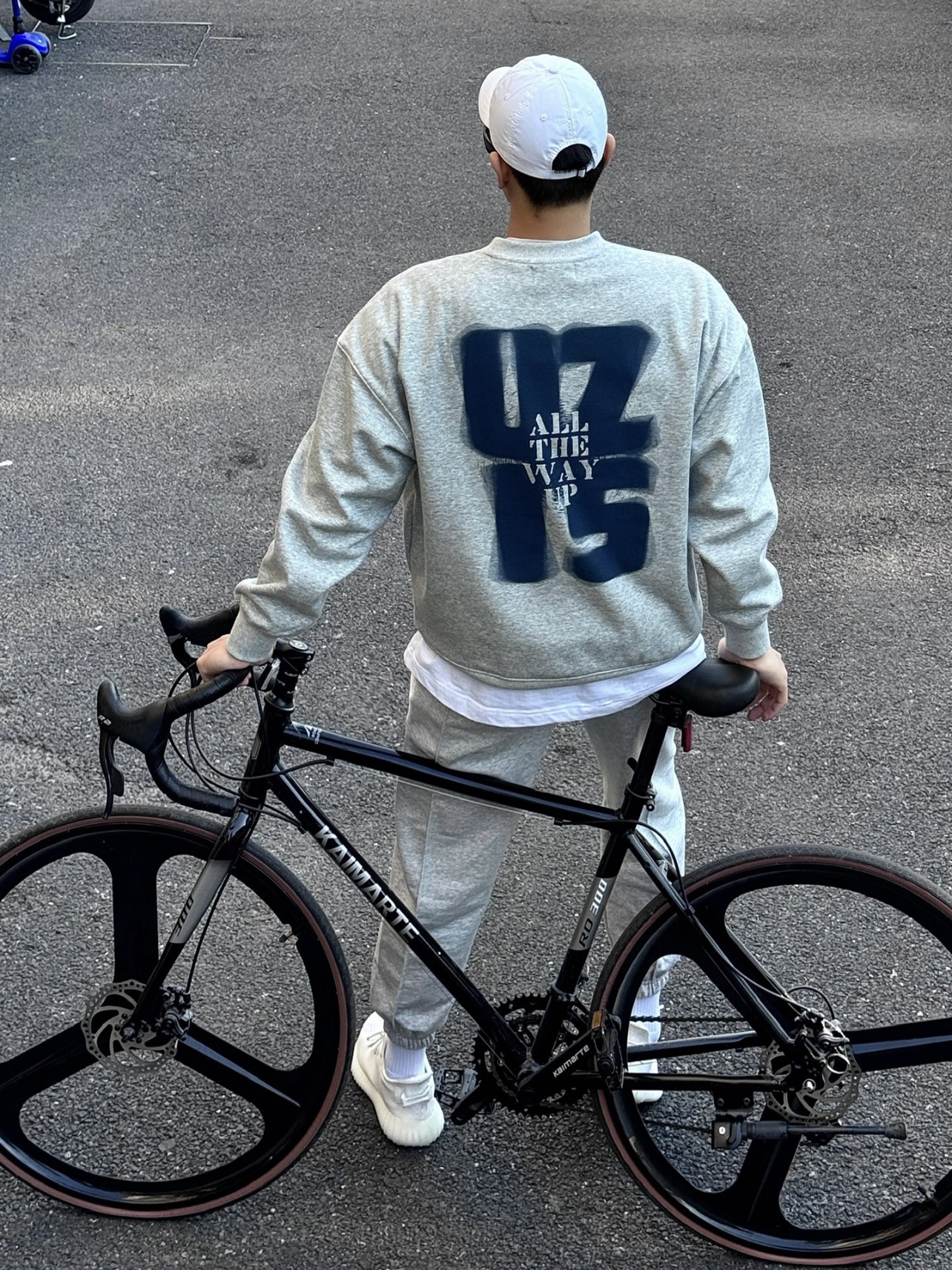 Bicicleta de carretera, exportación al Sudeste Asiático, frenos de disco dobles de aleación de aluminio, capacidad de carga de 150 kg, 947 yuanes, velocidad variable.