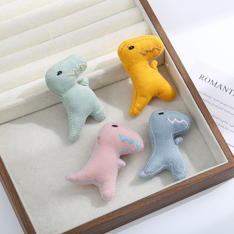 针织恐龙婴儿衣服儿童牛仔背带裤男童长裤秋装春秋宝宝胸针饰品