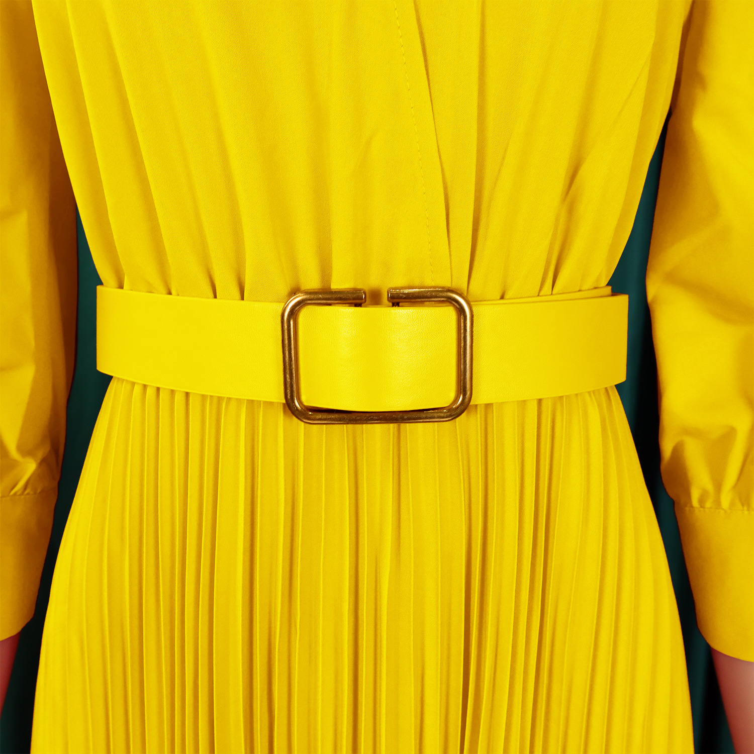 GraceChic D3327 Damenkleid Frühjahr 2025, neue Mode, V-Ausschnitt, einfarbig, langärmelig, weiter Saum, plissiert, Exportkleid_voghion.com