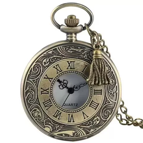 Cross-Border Hot-Selling Retro Roman Pocket Watch with Classic Patterns, European and American Necklace-Style Roman Pocket Watch with Roman Numerals