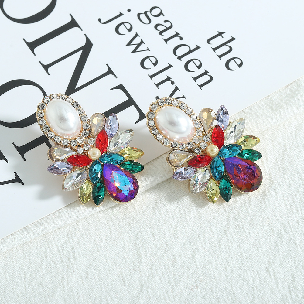 Wholesale Retro Color Rhinestone Oval Gemstone Inlaid Drop Earrings Nihaojewelry display picture 5