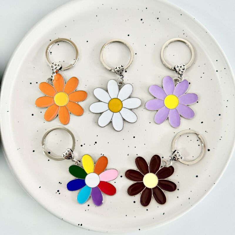 Cross-Border Creative Daisy Keychain Pendant Fresh Cartoon Zinc Alloy Student Backpack School Bag Pendant
