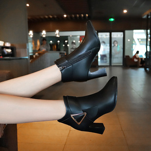 2022 Autumn and Winter New Chelsea Boots High Heel Short Boots Women's Thick Heel Pointed Figure Flattering Short Ankle Boots Martins