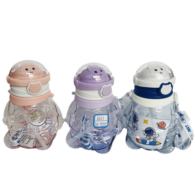 Futong 6553 taza de plástico para estudiantes cabeza de espacio taza de plástico cubierta elástica taza de agua para estudiantes con pegatinas con correa taza de paja