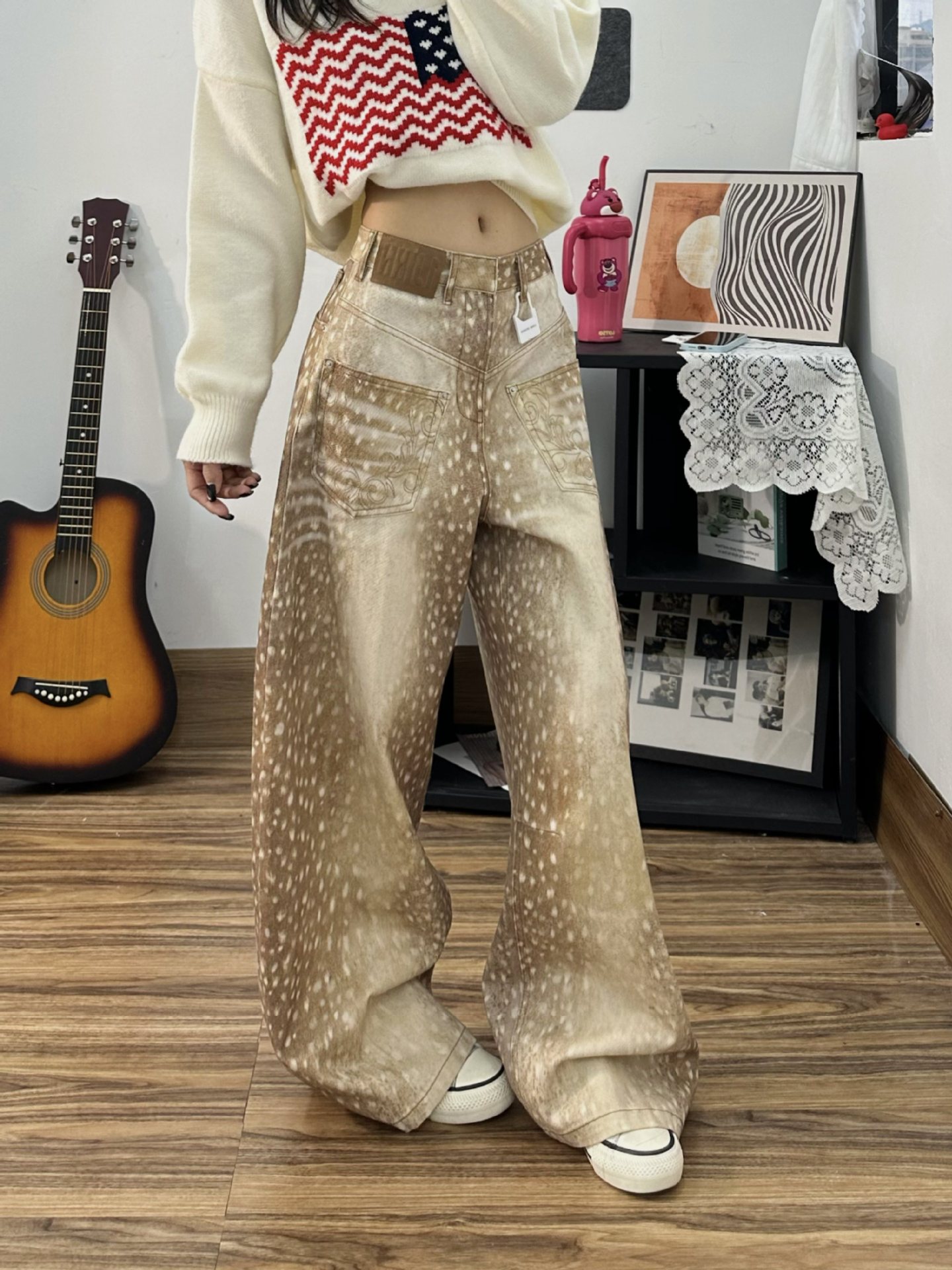Damen Jeans Mit Hirsch Print Und Weitem Bein Für Einen Retro Look_voghion.com