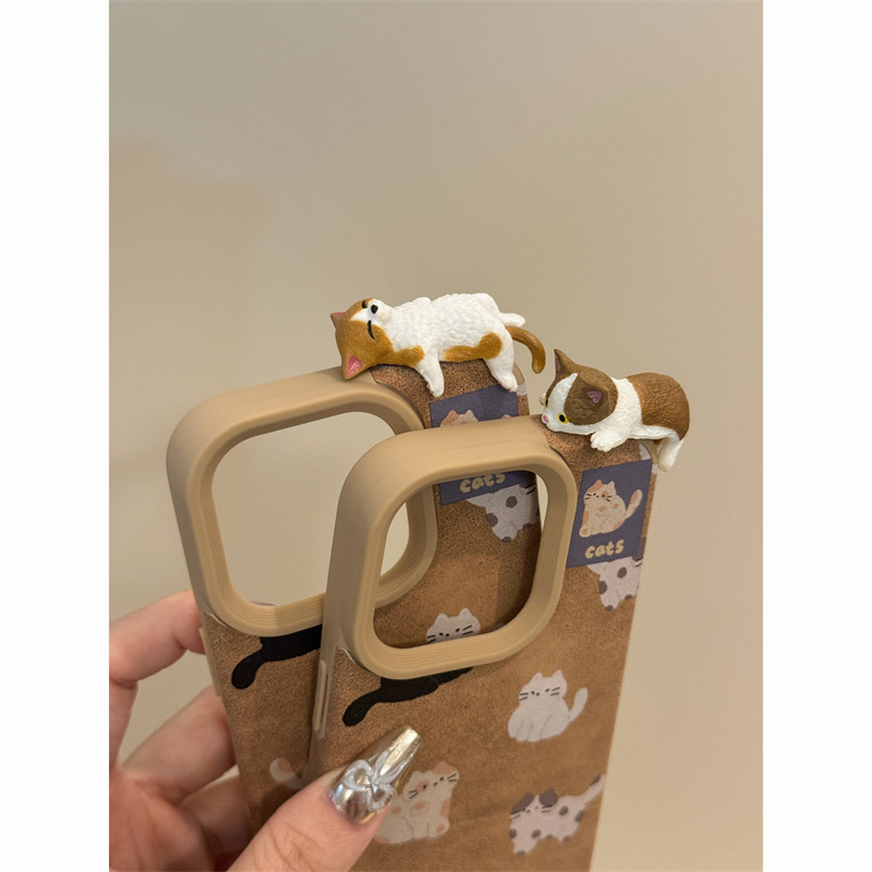 Autumn and Winter Leather Three-Dimensional Cat Phone Case Suitable for iPhone 17 Pro Max, Apple 15 Pro, New Model 14, Soft for iPhone 13