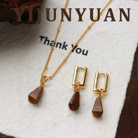 耳环;项链;耳钉