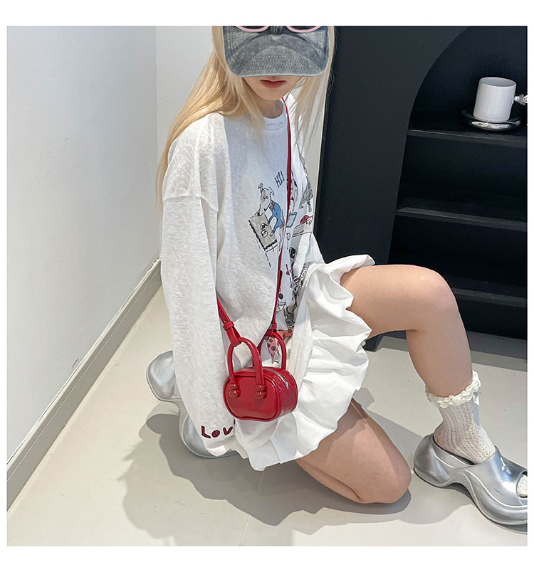 2025 New European and American retro handbag, mini pillow bag for women, fashionable crossbody bag, summer lipstick bag for women undefined