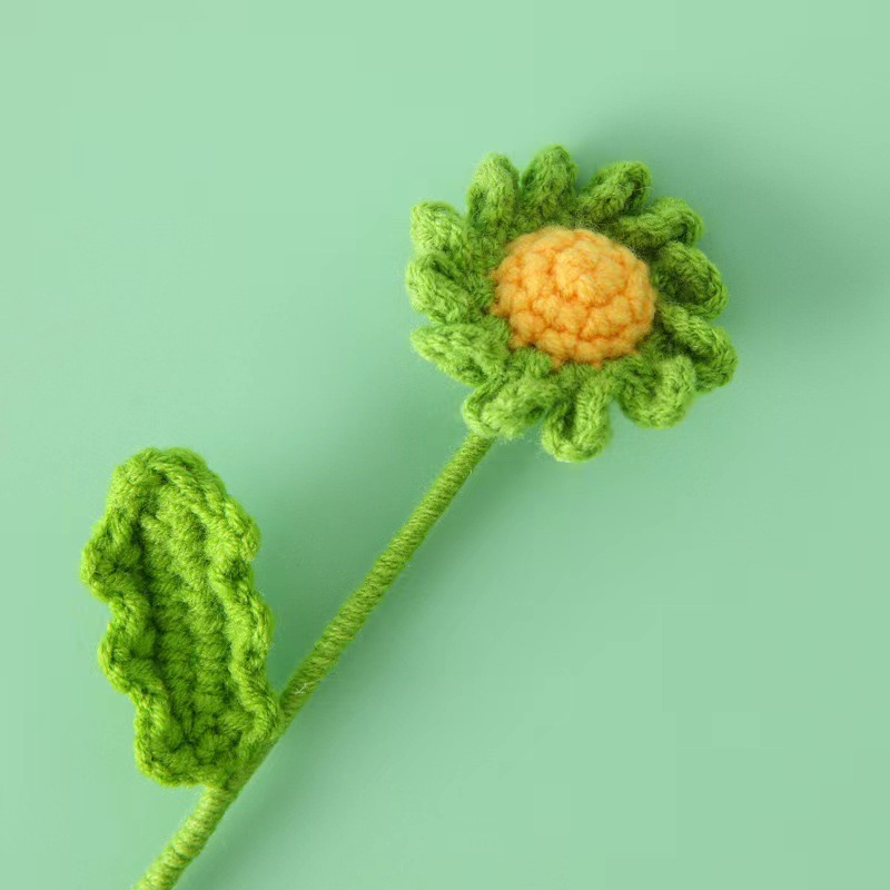 教師の日のプレゼントヒマワリの毛糸の花の手作りの毛糸のメリヤスは花の教師の日の花束の完成品をシミュレーションします。|undefined