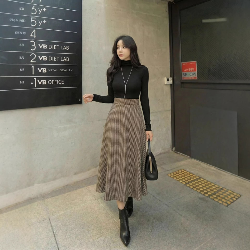 American Retro Plaid Brown Light Luxury High-End Midi Skirt New Long Hip-Hugging Autumn and Winter A-Line Skirt