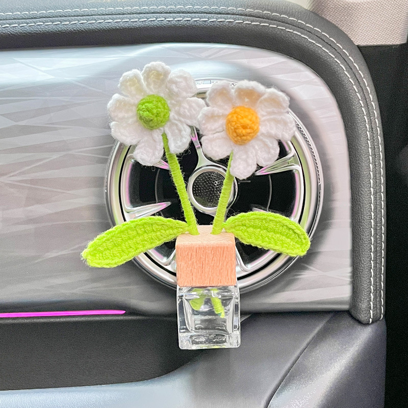 1 Piece Quantity Glass Material Handmade Creative Woven Sunflower Tulip Aromatherapy Pendant