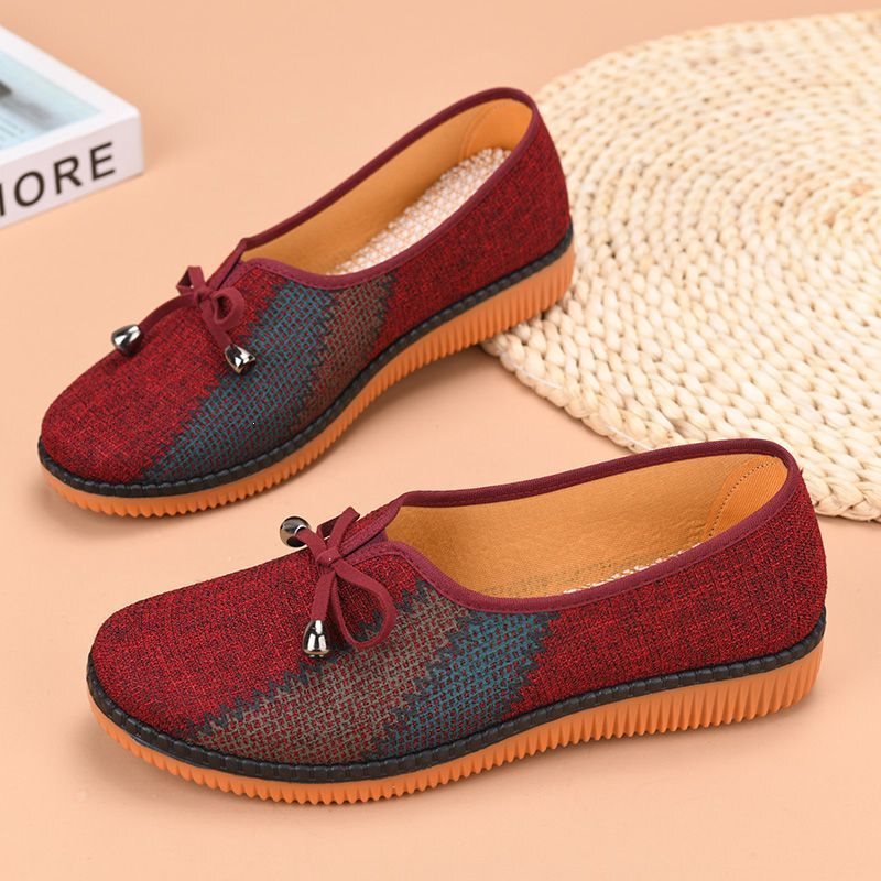 Old Beijing Cloth Shoes for Women, Comfortable and Casual Mom Shoes, Non-Slip and Wear-Resistant, Soft-Soled and Soft-Textured Cloth Shoes for the Elderly, Women's Work Shoes