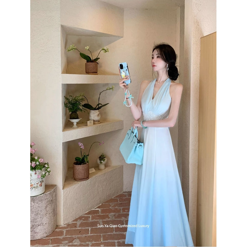 十三行好质量法式时尚绣花收腰蓝色渐变系带挂脖连衣裙女2025夏季|undefined